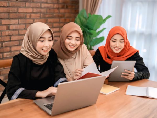 Tuntunan Shalat Lengkap Oleh Creative Team